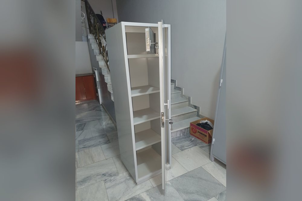 Металлический шкаф производства STEEL BAUM
